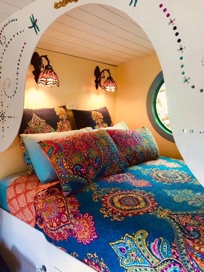 The Gypsy Rose Wagon Apartment Балингъп Екстериор снимка