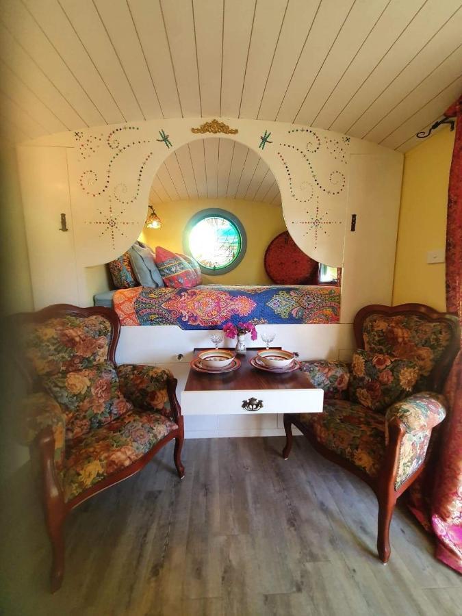 The Gypsy Rose Wagon Apartment Балингъп Екстериор снимка