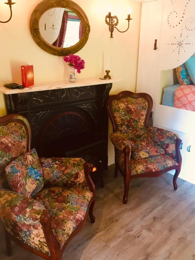 The Gypsy Rose Wagon Apartment Балингъп Екстериор снимка