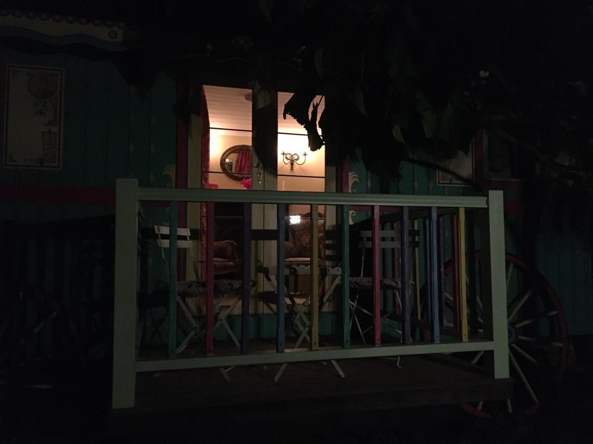 The Gypsy Rose Wagon Apartment Балингъп Екстериор снимка