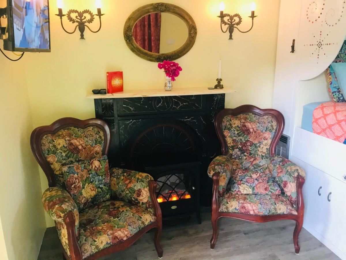 The Gypsy Rose Wagon Apartment Балингъп Екстериор снимка